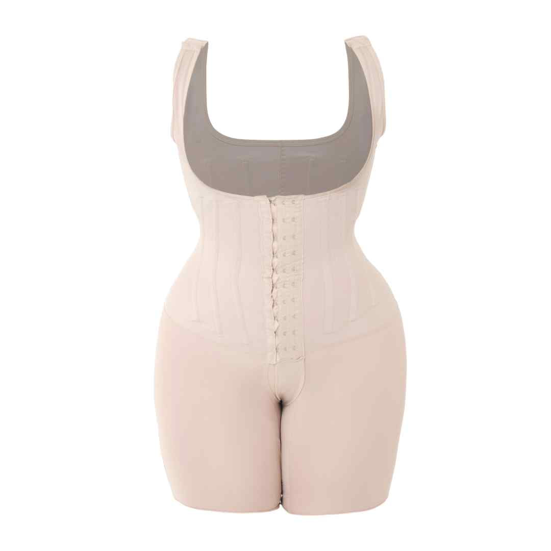 Body com 14 Barbatanas de Aço e shorts